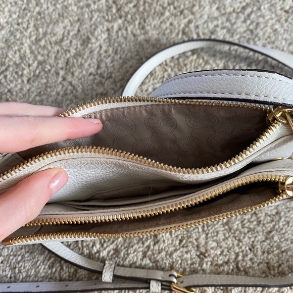 Michael Kors Crossbody - Picture 8 of 12